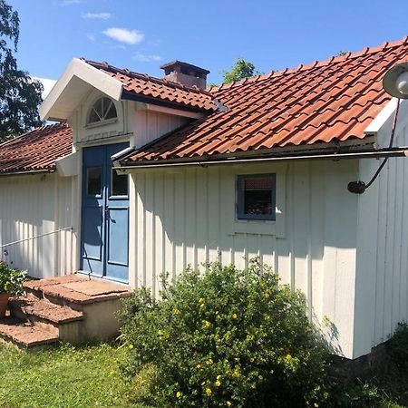 Seaside Cottage Haga Park Frobygarda Bagian luar foto